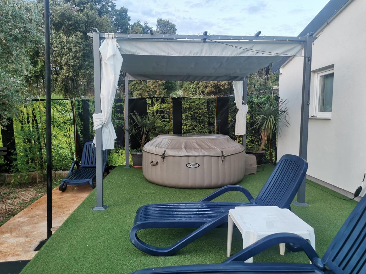 Oliven Garden Βίλα Ρόβινι Εξωτερικό φωτογραφία